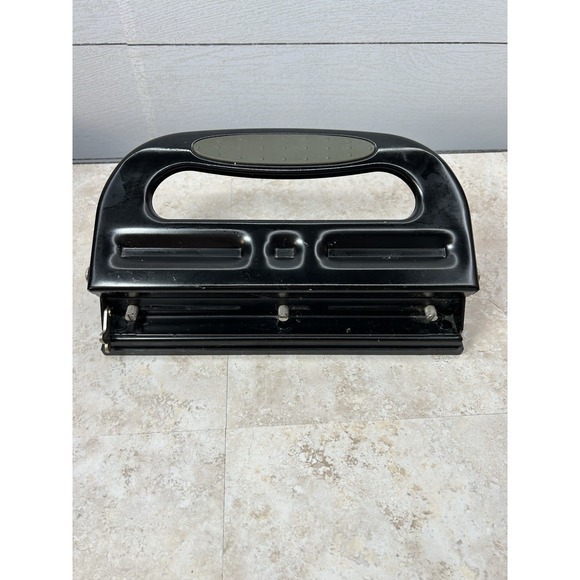 Corporate Express CEB 900025 Heavy Duty 3-hole Punch‎ Black - Picture 3 of 9